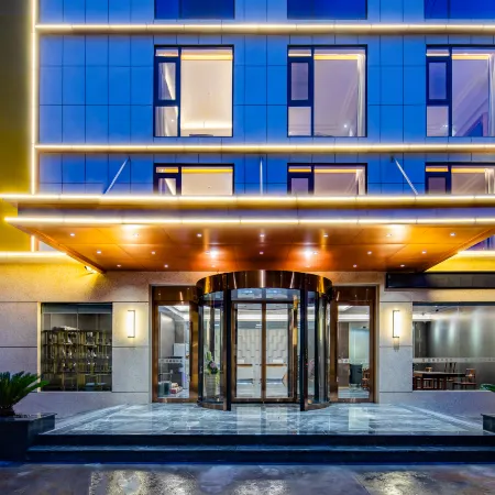 Rezen Pinge Hotel (Xishuangbanna Jinghong Airport Railway Station)