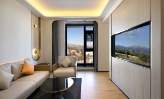 Four Seasons Hotel