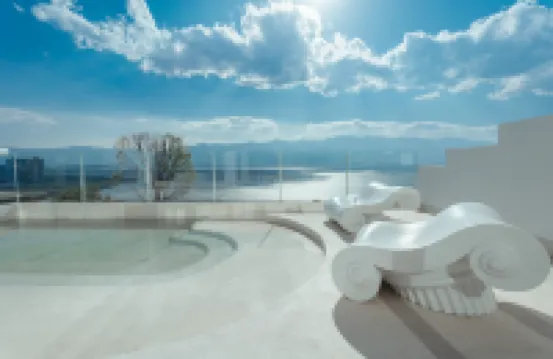 Shiyu | HolidayVilla Designer Luxury Seaview Resort Hotel (Dali Erhai)