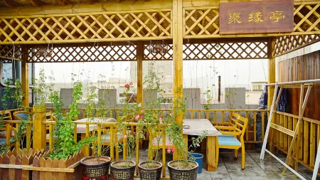Juyuan Pavilion Homestay (Kashgar Ancient City Scenic Area Branch) Отели рядом с достопримечательностью «Xiang Fei Park»