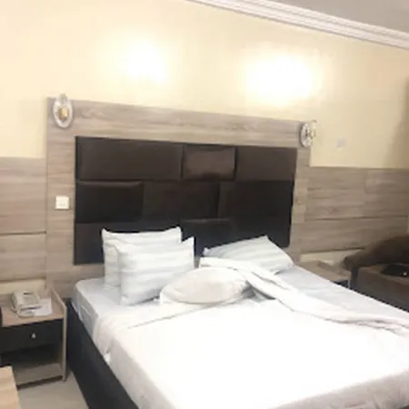 E-Exclusive Hotel
