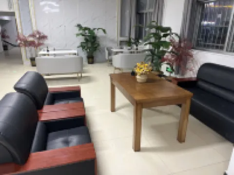 xiyun Holiday Hotel Hotels in Ritu
