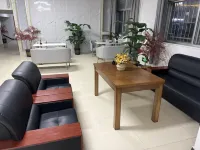 西藏日土溪雲假日飯店