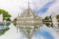 Yeste Hotel (Mangshi Best Food City Mangshi Plaza) Hotel in zona China Burma Friendship Tree