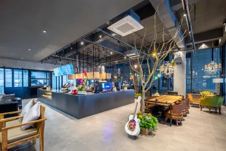 Lanting Hotel (Dongfang High-Speed Railway Station Wanda Plaza Store)