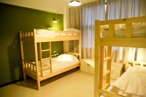 Xiaomaituan Youth Hostel (Chaoyang Square Railway Station Store)