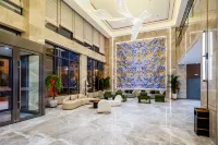 Grand Rezen Hotel DaChaiDan（Emerald Walking Street Store） Hotels in Haixi