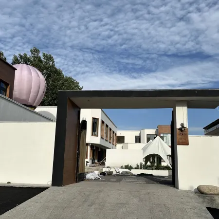 Nilka Liangmujian Homestay