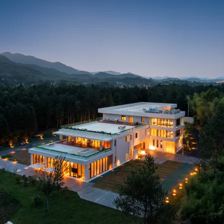 Jiuhuashan Yueshan Resort Hotel