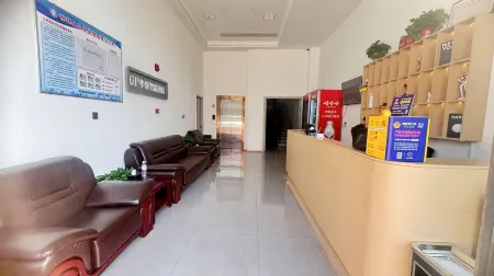 UP華驛智旅酒店（呂梁柳林縣穆村鎮店） Отели рядом с достопримечательностью «Taiyuan University of Technology Liulin Branch»