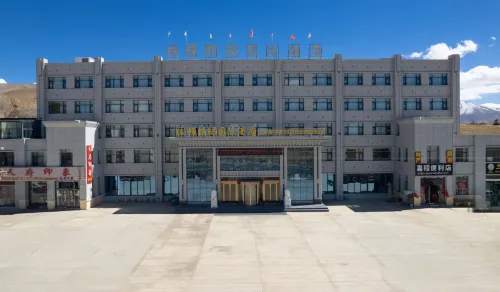 Everest International Hotel