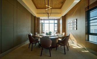 Starwood Future Loft Suite Meisu Hotel (Changsha South Railway Station · Duhua Road Metro Branch)