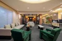 Yinmo Resort Hotel (Huangshan Yixian Hongcun Scenic Area Branch)