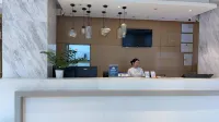 Minyi Express Hotel (Yangjiang Baili Plaza)