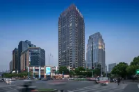 Lavande Hotel (Nanchang Honggutan Wanda Plaza & Qiushui Square Branch) Hotels near Weidong Station