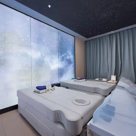 Jiangmen LOFEI Luofei Design Hotel (XinhuI Mingyuan Xintiandi Plaza)