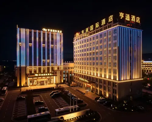 Turks Hengtong International Hotel Hotele w: Powiat Tekes