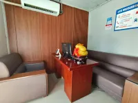 Orange Courtyard Homestay - Homestays