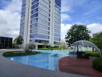 Zhuhai Yujian,·Yuecheng Luxury Apartment (Gongbei Port Zhuhai Station Store) - parking