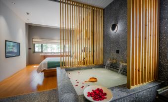 Flower hotel·Wuzhen Mushe Shiguang Hot Spring Homestay