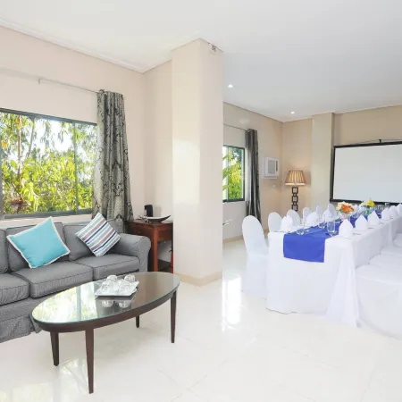 717 Cesar Place Hotel Отели рядом с достопримечательностью «Bohol National Museum»