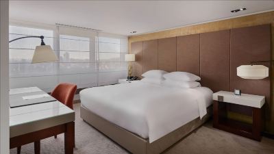 キングサイズベッド 101 ビュー クラブアクセス プレミアム スタジオ グランドハイアット台北の写真