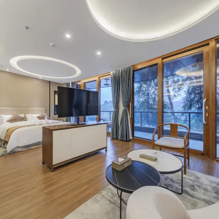 Howard Johnson Lake Serenity Hot Springs Hotel Neijiang