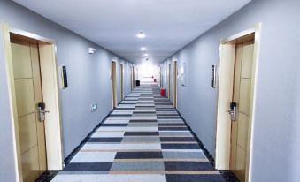 Shell Hotel (Urumqi Xishan Road Branch)