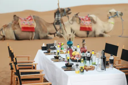 Dunhuang Joyfield Desert Camping Hotel