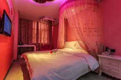 Zaoyang Dongbao Boutique Hotel Hotels near Guanyindong Scenic Area