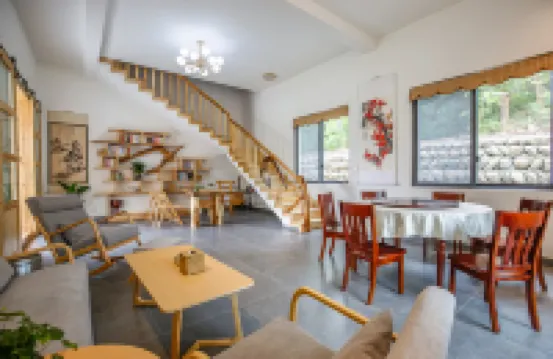 Mianyang orange courtyard home stay