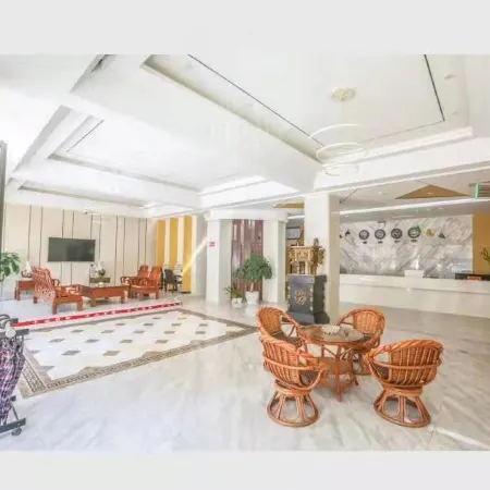 Honghu Xuwei Business Hotel