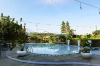 JSI Resort - Rooftop Pools