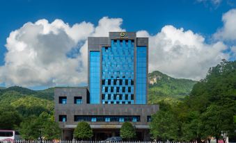 Qingqin Hotel