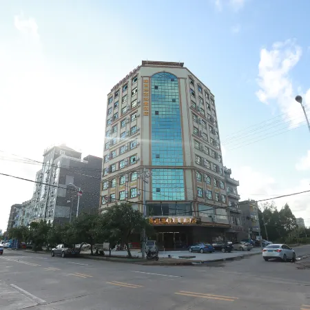 Dongxing Chengshi Relian Seaview Hotel