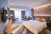 Golden LEAF Hotel Hotel dekat Puning Railway Station