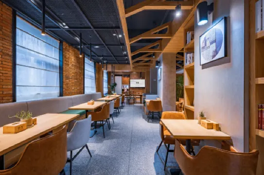 TRUE GO Hotel (Beijing Xidan and Financial Street Area) Отели рядом с достопримечательностью «Beijing Xidan Commercial Street»