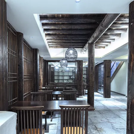 Chuan Shang Yu Nan Cheng Bie Yuan Homestay (Tongren Ancient City Branch)