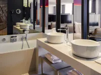 Anantara Grand Hotel Krasnapolsky Amsterdam Hotels near Theater De Rode Hoed