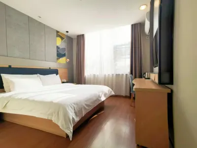 Homeinn Hotel (Xuchang Railway Station Fat Donglai Life Plaza)