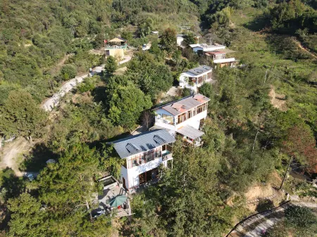 Xinfeng Panjiazhai B&B Hot Spring Hotel Отели в г. Синфен