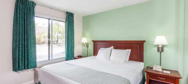 Ramada by Wyndham Oceanside Hotels in Oceanside