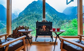 Deqin Yubeng No.8 Residence B&B