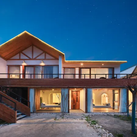 ZANMPHU LODGE