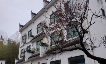 Yilan Huahai B&B