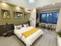 Snail girl hotel