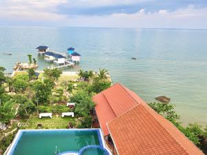 Voyage Phu Quoc Beach Resort