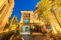 Kunming Guxuan Backyard Homestay Hotel a Colorful Yunnan Paradise