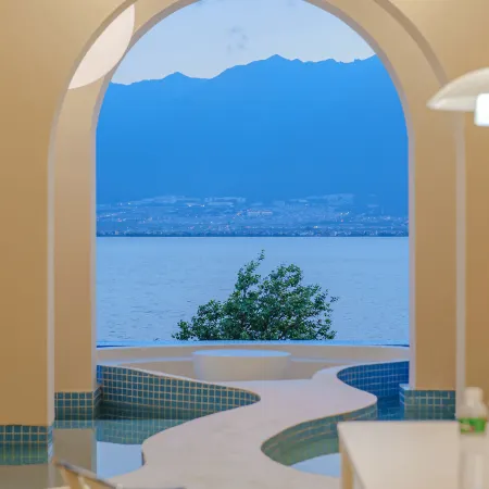 Dali Zuoma Seaview Holiday Beauty