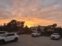 Jinxin Business Hotel - parking